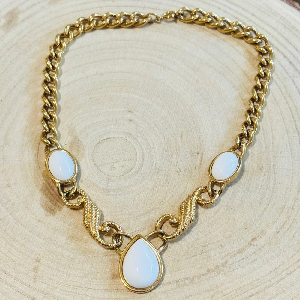 VTG 80s Regal Trifari cabochon bold necklace retro collar gold tone 16" Designer